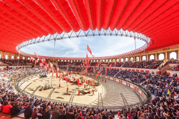 Puy du fou vendee parc attraction loisir spectacle insolite viking mousquetaire