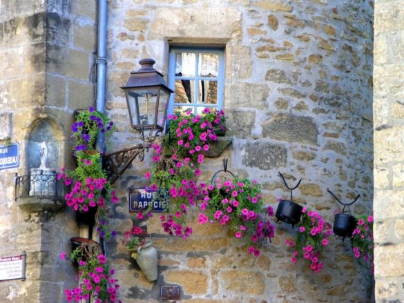 dordogne cannard lascaux sarlat bien manger foie gras gastronomie prehistoire voyage canoe kayak jardin manoir eyrignac truffes